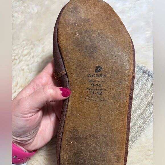 Women’s Acorn Leather Bottom Knit Slippers size 11/12 - Picture 2 of 5